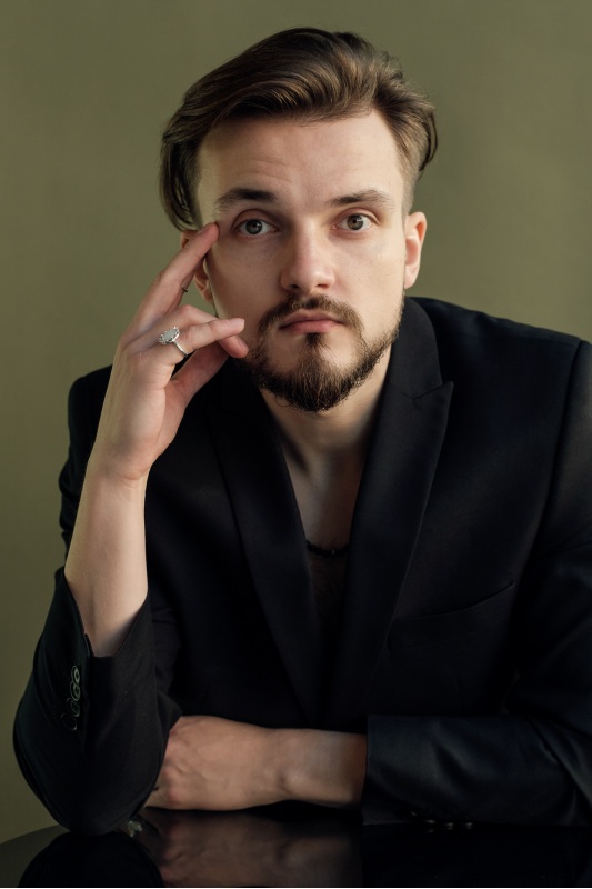 Damian Suliba profil