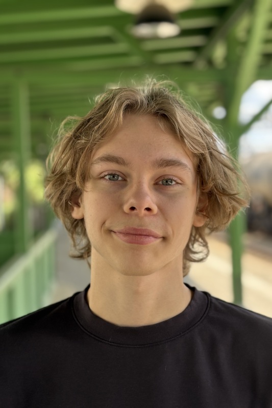 Leon Poniewierka Wink Management profil
